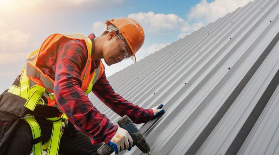 Professional Emergency Roof Repairs services in Muldoon, TX